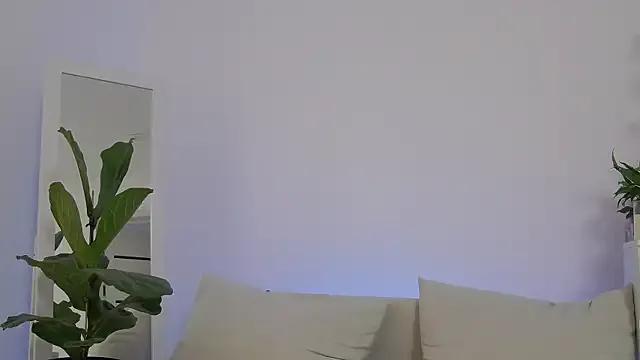 Fallinlove1 on StripChat 