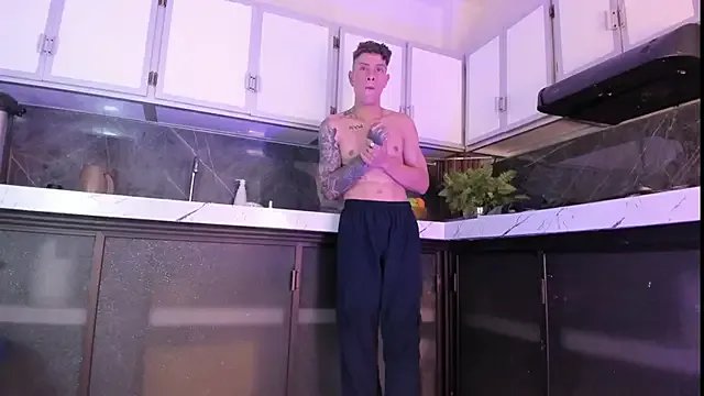 french_sexx on StripChat