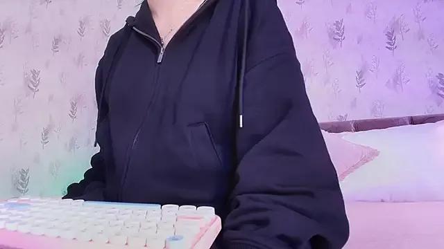 Giaa_Ross on StripChat 