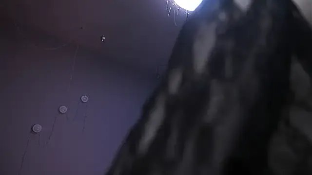 ginger_hugs on StripChat