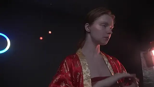 ginger_hugs on StripChat