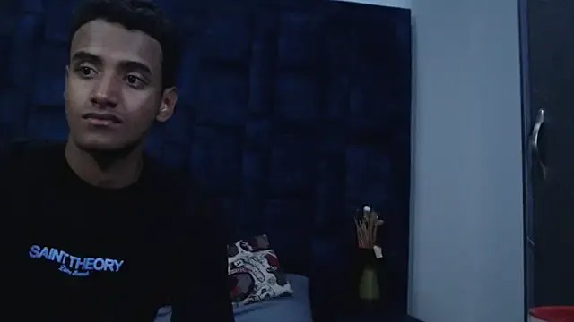 GroupNoLimits on StripChat