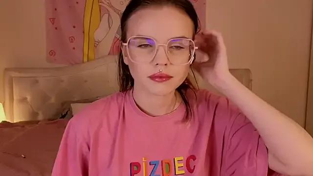 HanaMitsuri on StripChat 