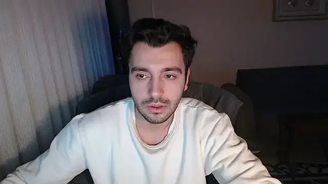 handsomeee04 on StripChat