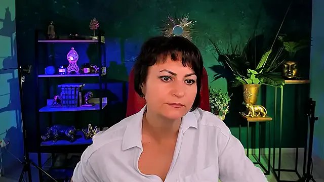 HelenBeler on StripChat 