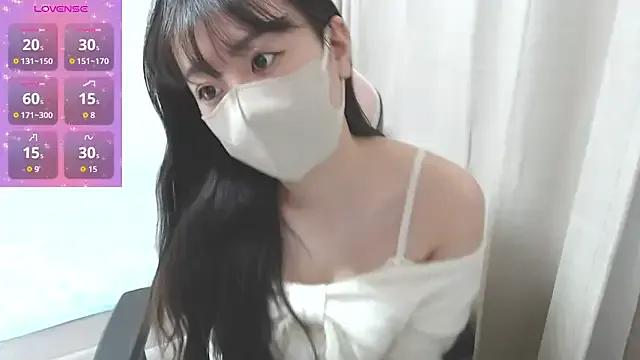 hinako08 on StripChat