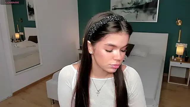 HollisHearl on StripChat 