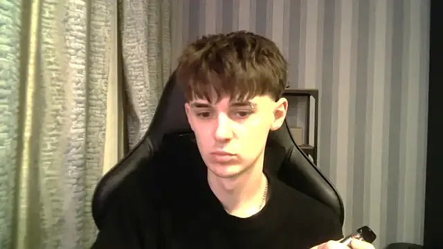 Hoot_Dude_ on StripChat 