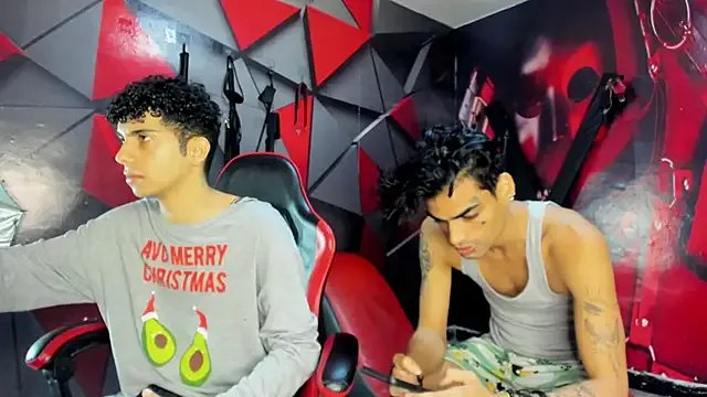 Hot_Boys_Without_Limits on StripChat