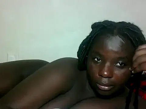 hotebbbyy on StripChat