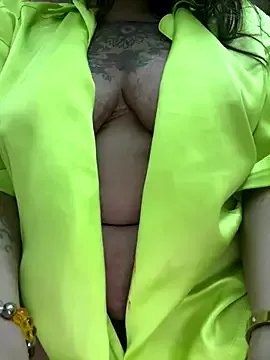 Indian_model9 on StripChat