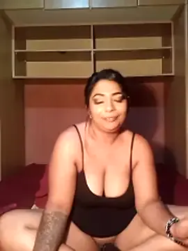 indianstormxo_ on StripChat