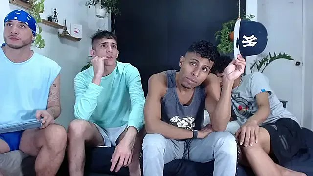 Interracial_Snow_Bunny on StripChat