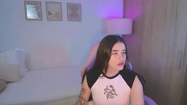 iriswest_ on StripChat 