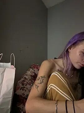 ittybittymeryssa on StripChat 