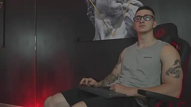 JacksonOlsenn on StripChat