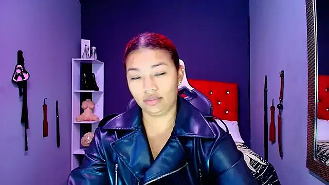 JadaRoberts on StripChat 