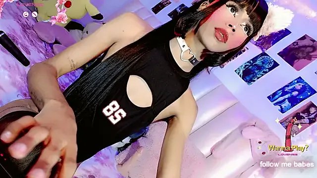 Jadee_Ariell on StripChat