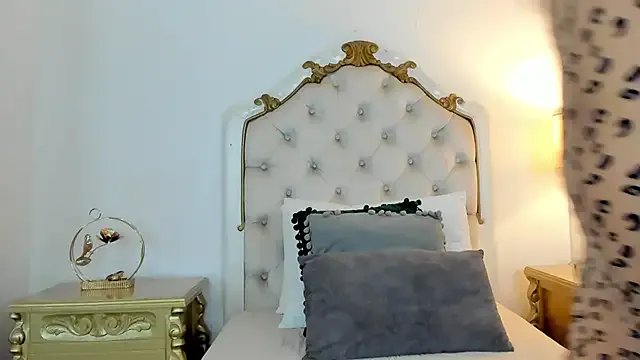 jessi_lopez45 on StripChat