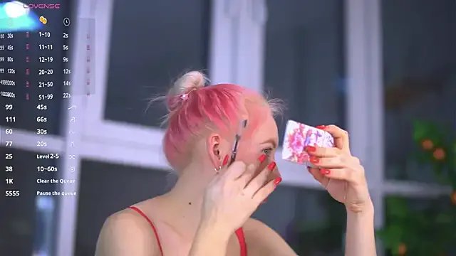 JuliannaWenger on StripChat