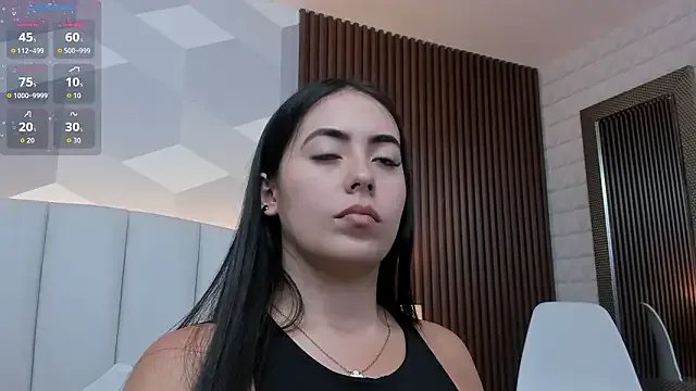 Julietasantos__ on StripChat