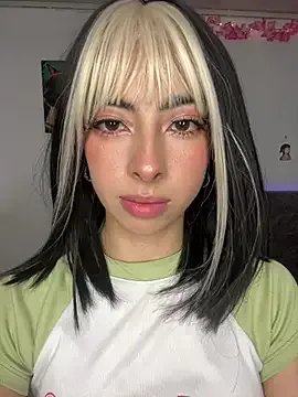 junorise23 on StripChat