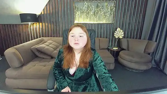 KattyRose8 on StripChat