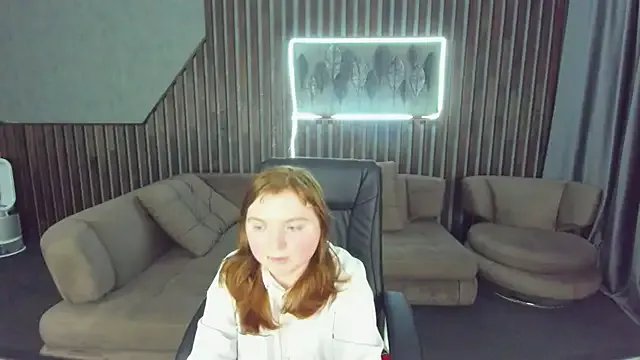 KattyRose8 on StripChat