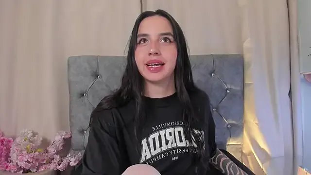 kaylee_lee on StripChat