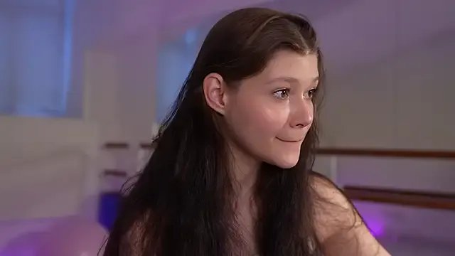 Kelly_Ember on StripChat 