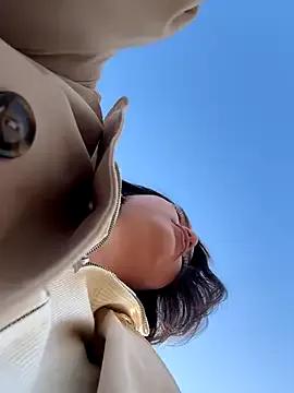 KikiWatson — Flash boobs in public