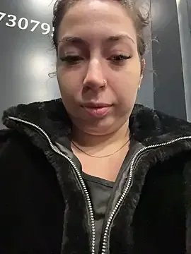 KimArts on StripChat