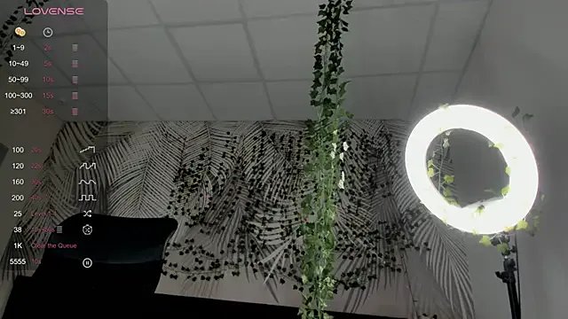 Kira_Key on StripChat