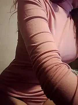 KITTEN-10 on StripChat