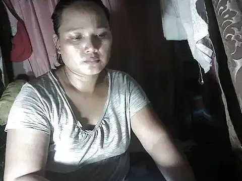 lady_helen00 on StripChat