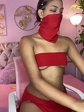 LalilaBrunette on StripChat 