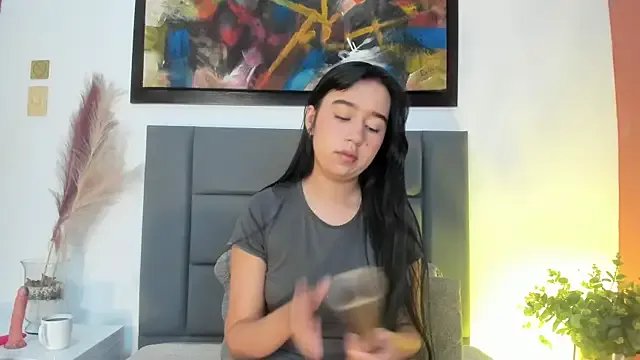 LaraGoldd on StripChat