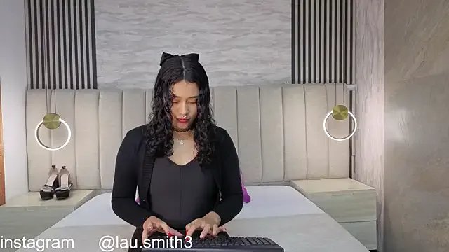 laura_smith33 on StripChat