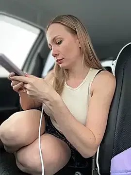 LavenderHot on StripChat