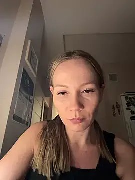 LavenderHot on StripChat