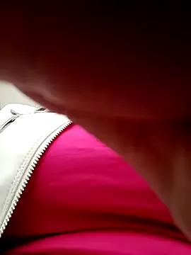 Lesly_10- on StripChat 