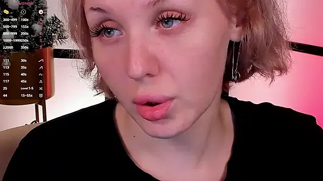 LianaFord on StripChat