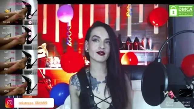 Liilith_goddess_ on StripChat 