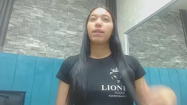 Lil_Rose2006 on StripChat 