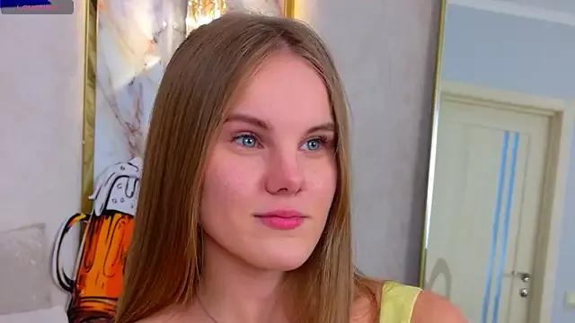 Lili_Lohan on StripChat 