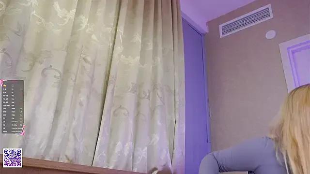 LiliBanger on StripChat 