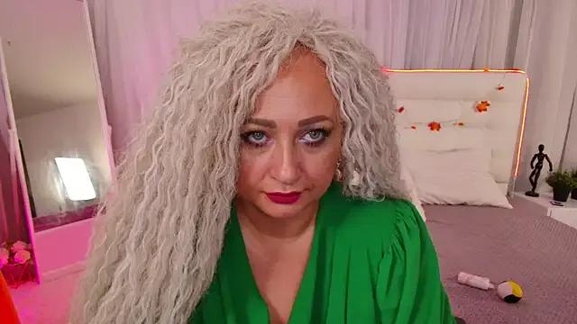 Lilit_1Love on StripChat 