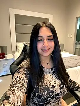 LilMisIndianx on StripChat 