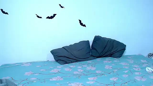 litle_owl on StripChat 