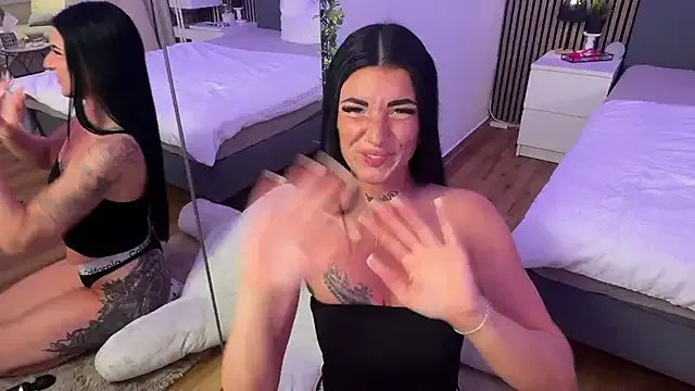 LizaRoxx on StripChat